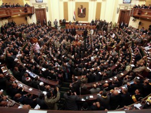 Egypte : la Haute Cour Constitutionnelle persiste et signe: sa décision s’impose à tous et l’Assemblée dissoute ne peut être rétablie!